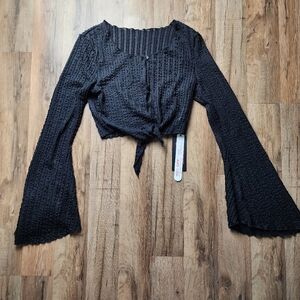 ❗️NWT❗️Women's Romwe Goth Round Neck Long Flare Sleeve T-Shirt Black Size Small